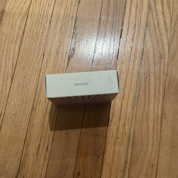 Anastasia Beverly Hills Glow Seeker Highlighter sun ldol - Picture 4 of 7